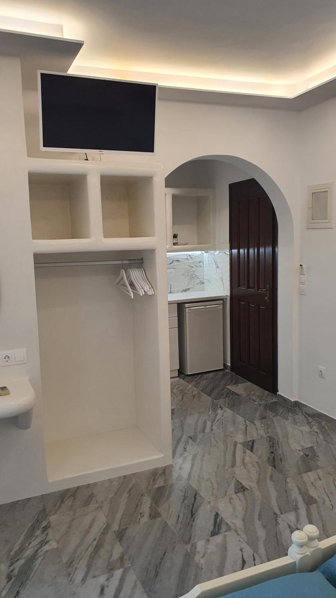 Augusta Studios & Apartments Naousa  Bagian luar foto