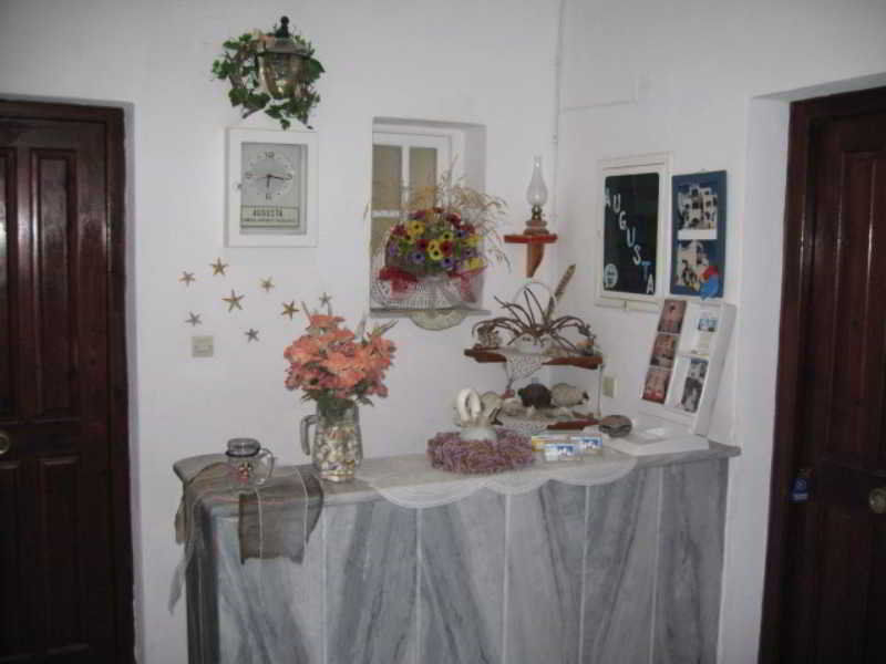 Augusta Studios & Apartments Naousa  Bagian luar foto