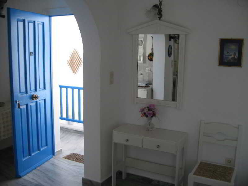 Augusta Studios & Apartments Naousa  Bagian luar foto