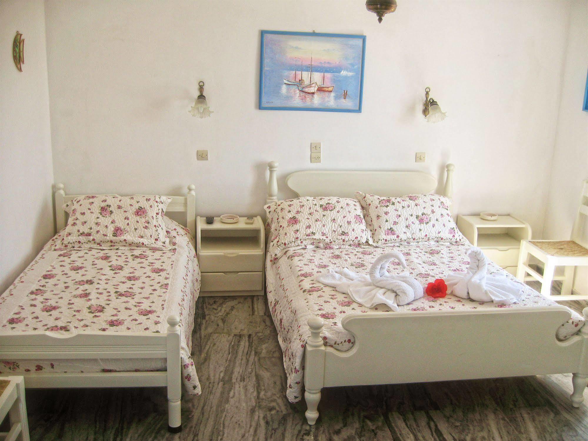 Augusta Studios & Apartments Naousa  Bagian luar foto