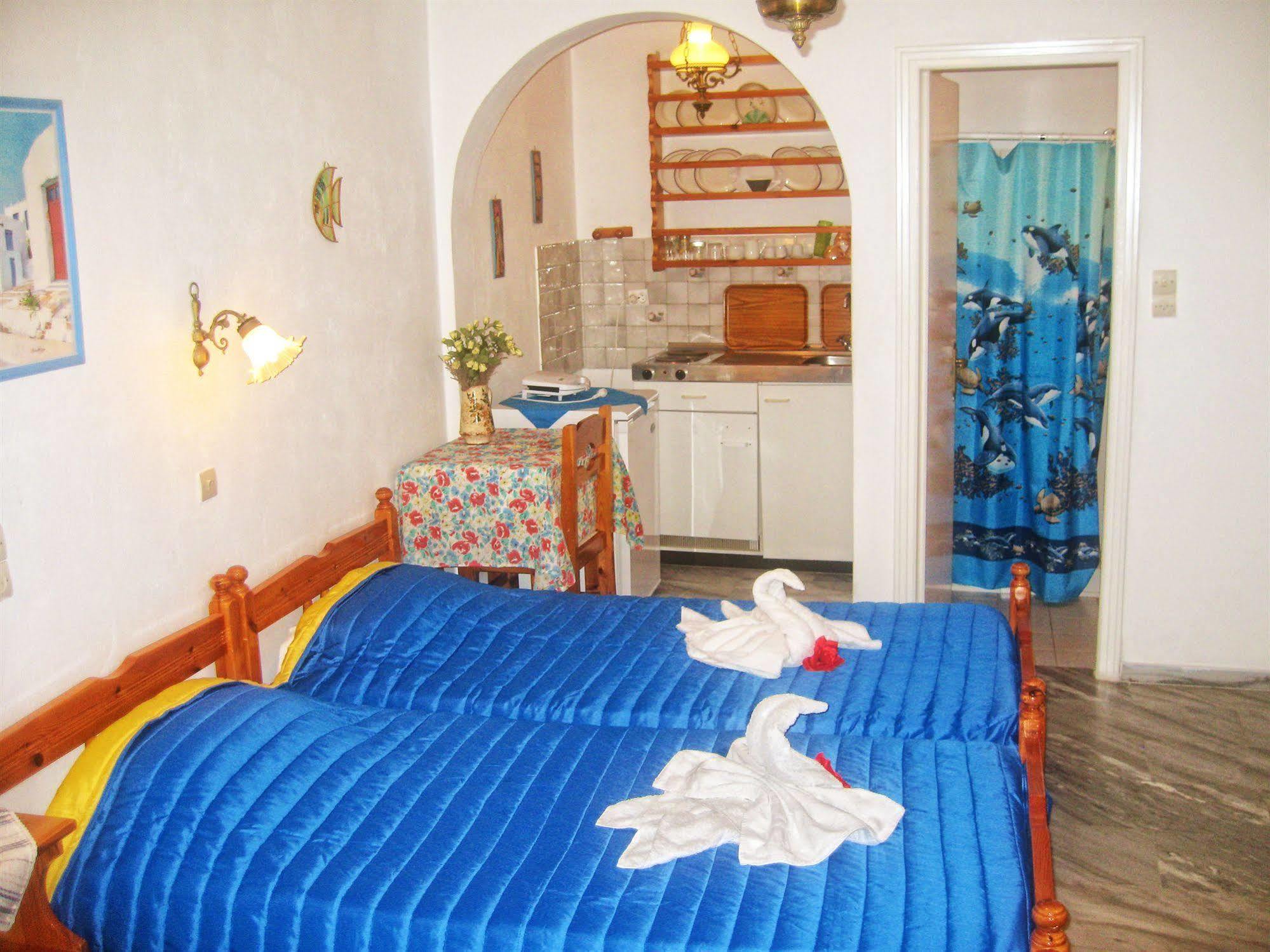 Augusta Studios & Apartments Naousa  Bagian luar foto